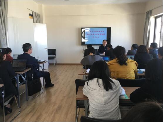 图（四）律师的教育和管理对律所发展起至关重要的作用